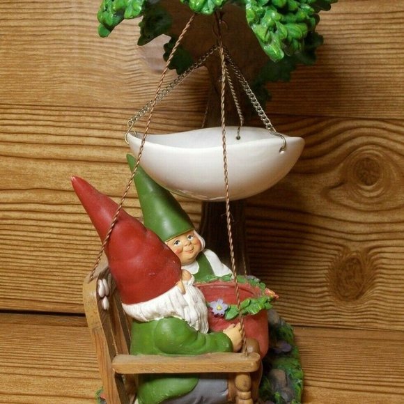 Yankee Candle Gnome  " Hang Gnome " Tea Light Hold - Picture 5 of 10